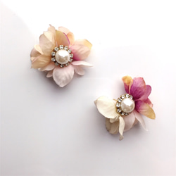 pearl×petal frill catch pierce☆pink 1枚目の画像