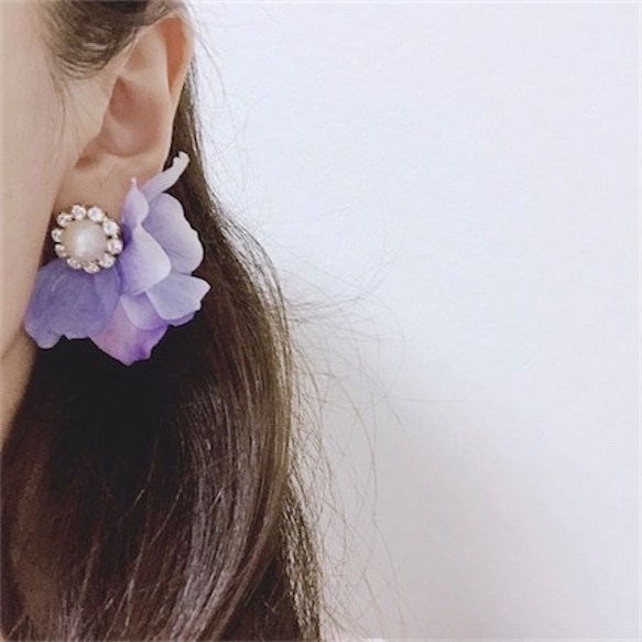 pearl bijoux×petal catch pierce/earring♡natural purple 1枚目の画像