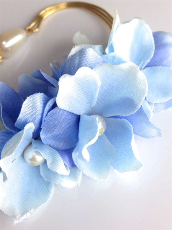 hydrangea ear hook☆gradation blue 3枚目の画像