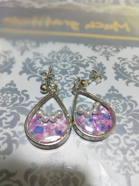 ハンドメイド レジン ピアス 3枚目の画像