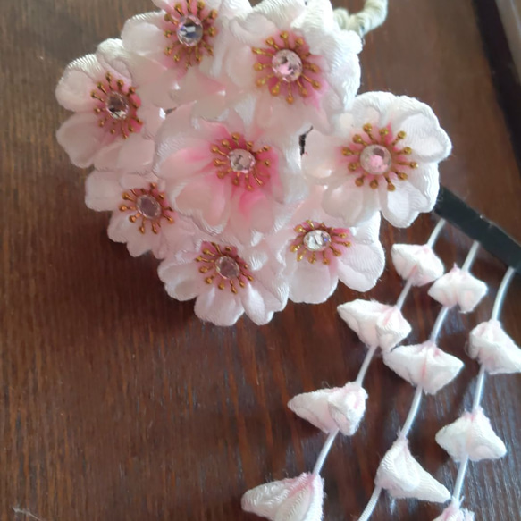 桜の簪 2枚目の画像