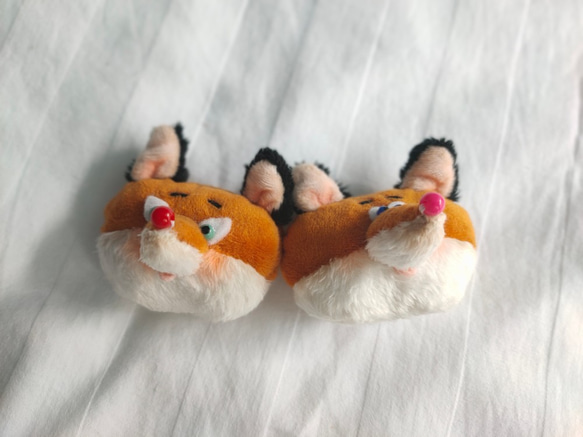 【設情狂 Fu's workshop】手工別針 吊飾 玩偶 娃娃 - 狐狸 第4張的照片