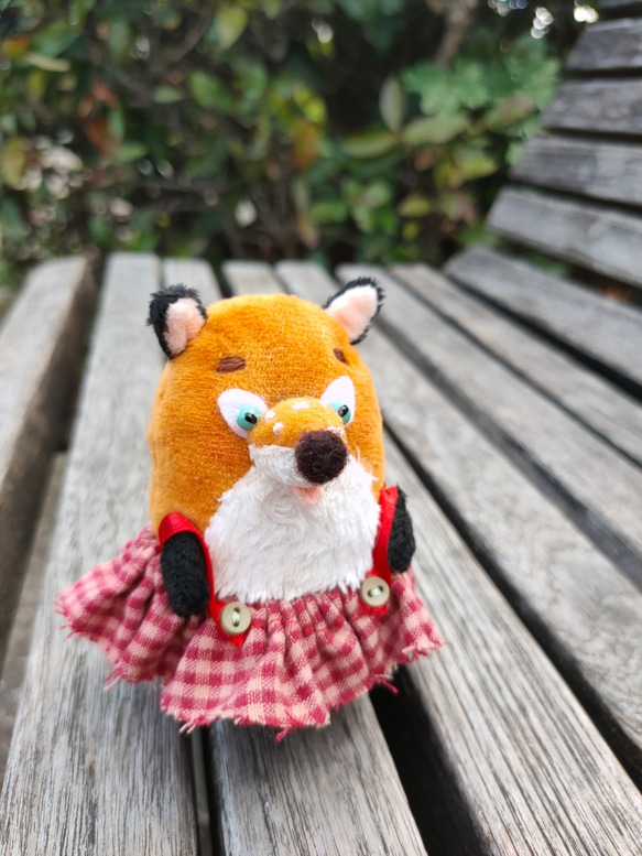 【設情狂 Fu's workshop】手工 吊飾 玩偶 娃娃 - 狐狸 第3張的照片