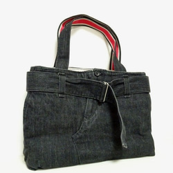メンズOK シックなブラックのデニムから作ったベルト付きハンドバッグ 4枚目の画像