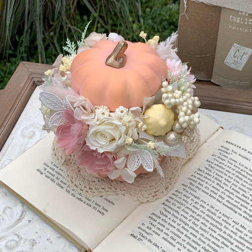 スイートピー❣️ハロウィンアレンジ、かぼちゃ、ばら、キャンディ❣️ スイートピー様専用❣️ハロウィンアレンジ、かぼちゃ、ばら