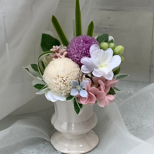 ふんわりコロンとしたプリザーブドフラワーの小菊の仏花 一輪挿し  
