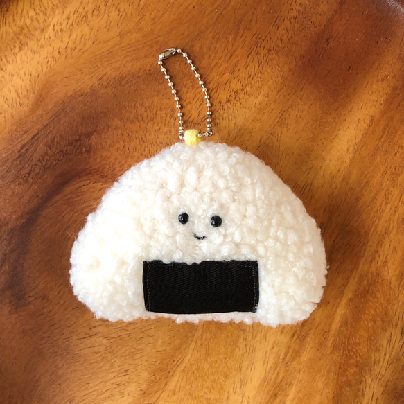 おむすびくんキーホルダー ぬいぐるみ pannomimi 通販 13057599