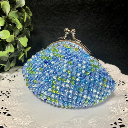 ビーズのがま口 ビーズ刺繍のがま口 1 ピンク マチなしポーチ | iichi 日々の