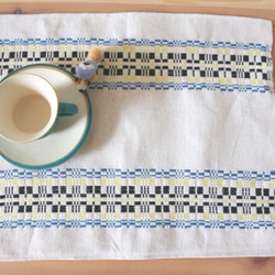 ムンカベルテの手織りランチョンマット（青） 2枚目の画像