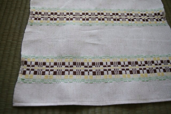 ムンカベルテの手織りランチョンマット（黄緑） 2枚目の画像