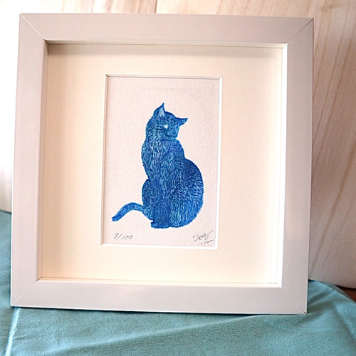 猫の小さな木版画 ホワイト額 インテリアやプレゼントにぴったり