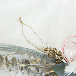 【一点もの】しめ縄飾り　アーティフィシャルフラワーユーカリ・水引きの正月飾り 4枚目の画像