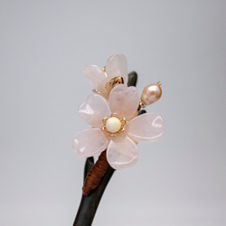 天然石ローズクォーツ　桜のかんざし　木製　檀木　簪　和装髪飾り　ヘアアクセサリー 2枚目の画像