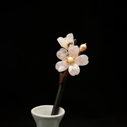 天然石ローズクォーツ　桜のかんざし　木製　檀木　簪　和装髪飾り　ヘアアクセサリー 4枚目の画像