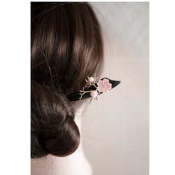 高級シェルクイーンコンク細工桜のかんざし 黒檀　木製　簪　和装髪飾り　ヘアアクセサリー 9枚目の画像