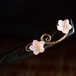 ピンク蝶貝細工桜のかんざし　黒檀　ヘアアクセサリー　簪 3枚目の画像
