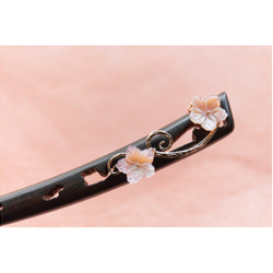 ピンク蝶貝細工桜のかんざし　黒檀　ヘアアクセサリー　簪 5枚目の画像