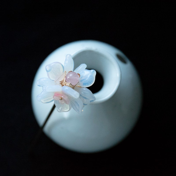 白いお花のかんざし　チェコガラス　 3枚目の画像