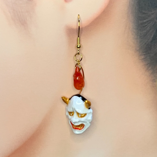 般若面と炎(ほむら)のピアス ピアス（フック・チェーン