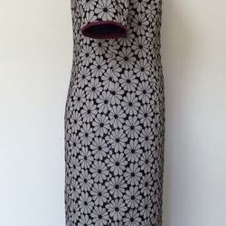 フラワー刺繍のチャイナドレス 4枚目の画像