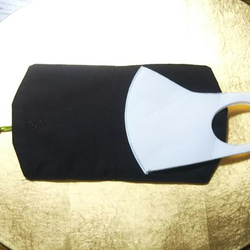 マスクケース　金襴地　組紐の飾り結び　黒　若草色 3枚目の画像