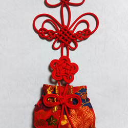 かりろく（掛け香）蝶 赤（wall-hanging incense bag)　 1枚目の画像