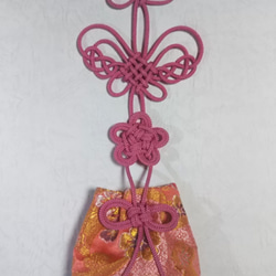 かりろく（掛け香）蝶   ピンク（wall-hanging incense bag)　 1枚目の画像