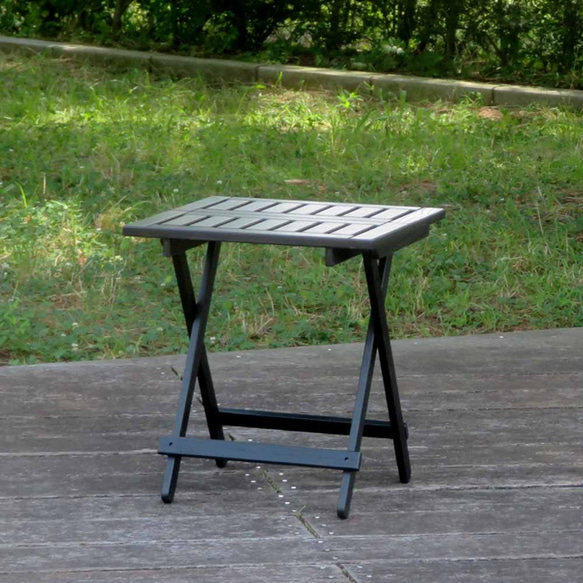 【受注生産】　無垢材　折りたたみ　グリップテーブル　～手軽に運べるガーデンテーブル～（TA-302） 1枚目の画像