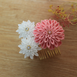 【受注】つまみ細工のお花髪飾り-ピンク&白-　成人式　卒業式　袴　振袖 2枚目の画像