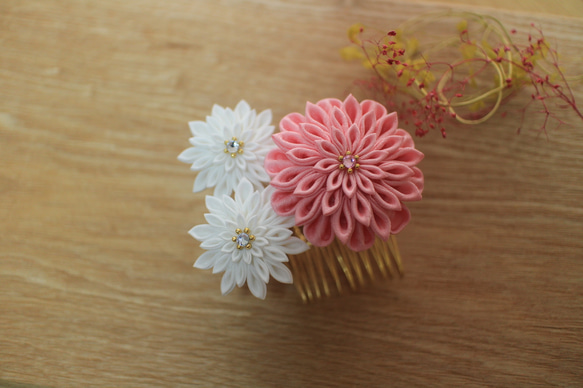 【受注】つまみ細工のお花髪飾り-ピンク&白-　成人式　卒業式　袴　振袖 2枚目の画像
