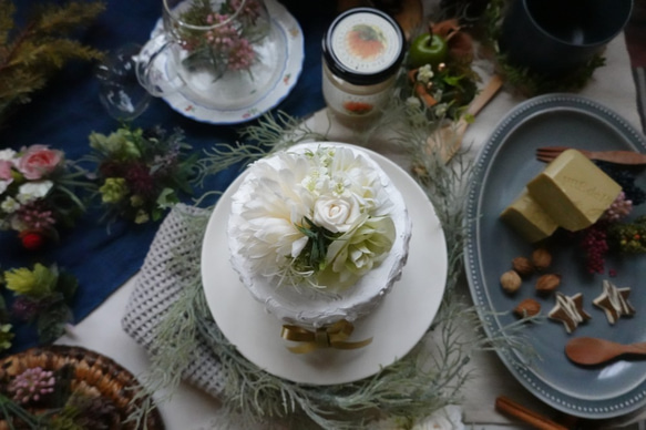 ドーム型花飾り [純白ホワイト]　バースデーケーキやウエディングボードの飾りに 4枚目の画像