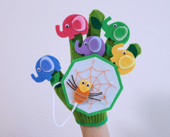 手袋シアター「ぞうさんとくものす」 5枚目の画像