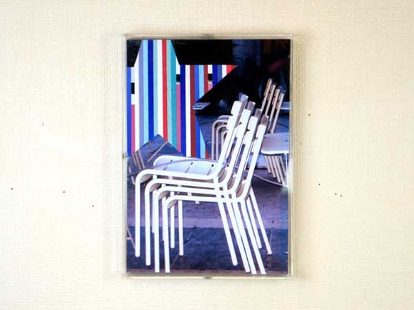 コラージュ　「エトアル・ヴォワイヤジャーズ」　044  パリの積み上げた椅子 1枚目の画像