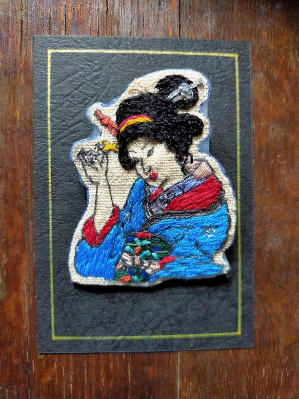 刺繍　絵画ブローチ　人物アクセサリー　個性的 2枚目の画像