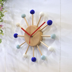 フェルトボールの時計　ブルー 4枚目の画像