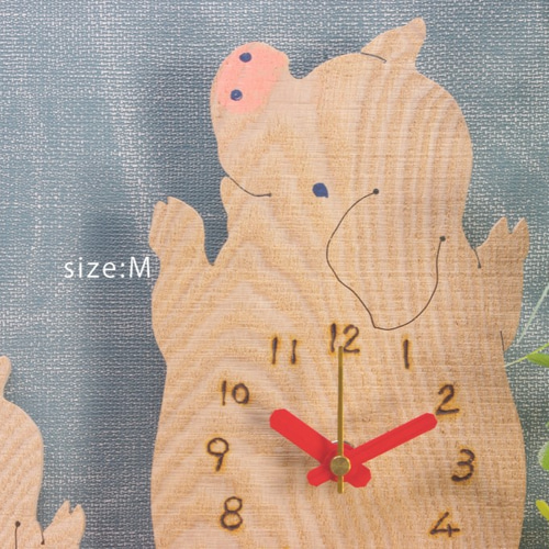 現品限り　ステンドグラス　リボンがかわいい　トイプードルのしっぽ振り掛時計 現品限り ステンドグラス トイプードルのしっぽ振り時計 ラスト1