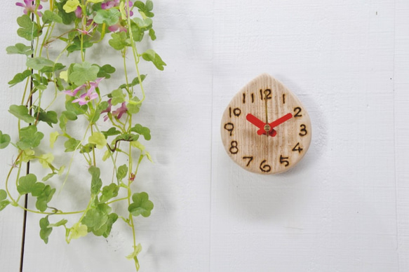 【再販】ドロップの時計　ナチュラル色　小さい時計　壁掛け時計 1枚目の画像