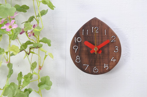 【再販】ドロップの時計　ウォールナット材　小さい時計　壁掛け時計 5枚目の画像