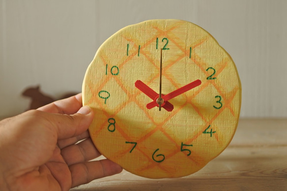 メロンパンの時計　置時計・壁掛け時計兼用タイプ　パン 6枚目の画像