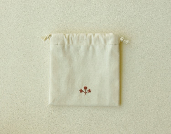 花刺しゅうの巾着（スモール・ディープレッド） 2枚目の画像