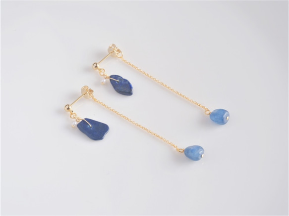 Lapis lazuli×Kyanite× earring：ラピスラズリ×カイヤナイト　イヤリング ピアス 天然石ブルー 3枚目の画像