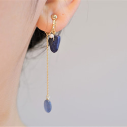 Lapis lazuli×Kyanite× earring：ラピスラズリ×カイヤナイト　イヤリング ピアス 天然石ブルー 2枚目の画像