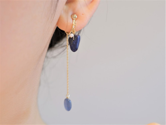 Lapis lazuli×Kyanite× earring：ラピスラズリ×カイヤナイト　イヤリング ピアス 天然石ブルー 2枚目の画像