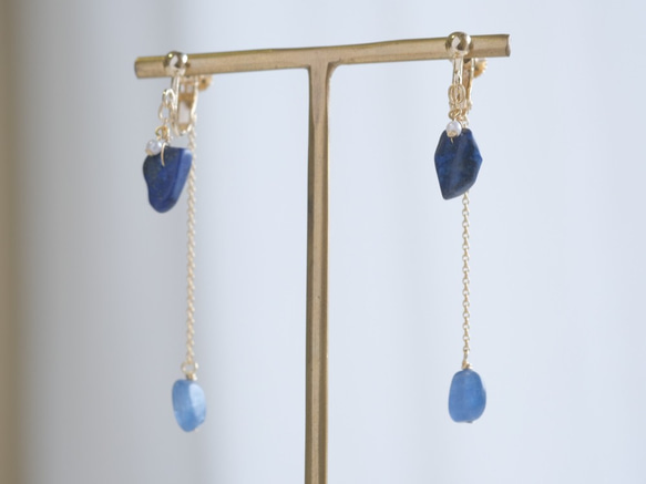 Lapis lazuli×Kyanite× earring：ラピスラズリ×カイヤナイト　イヤリング ピアス 天然石ブルー 8枚目の画像