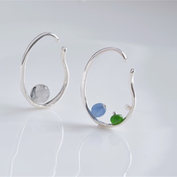 天然石シルバーイヤーカフ  litrík ear cuff：カイヤナイト、クロムダイオプサイド、パール 2枚目の画像