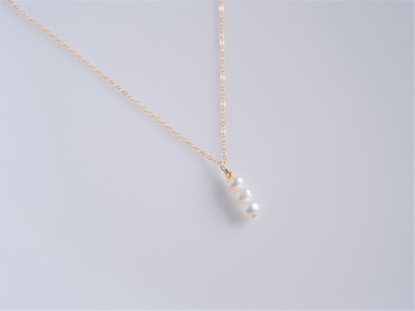 Þreföld perla necklace：３連淡水パールネックレス 4枚目の画像