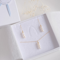 Þreföld perla necklace＆earring set：パールネックレス＆ピアス・イヤリングセット 1枚目の画像