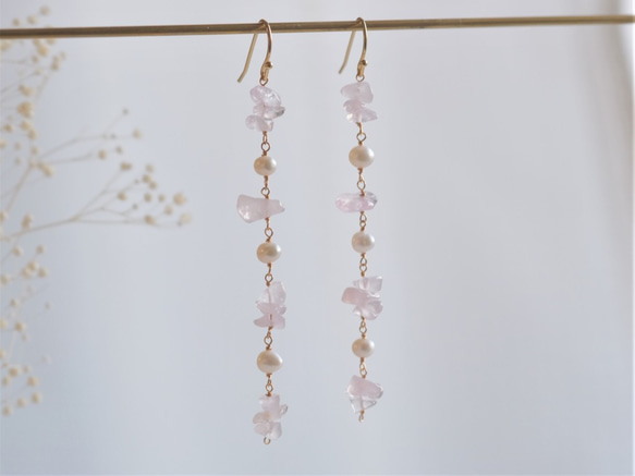 rose quartz earring：ローズクォーツ×パール　天然石ロングイヤリング・ピアス 3枚目の画像