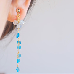 Röð ferninga earring：アクアマリン×ブルーアパタイト　天然石ロングイヤリング・ピアス 9枚目の画像