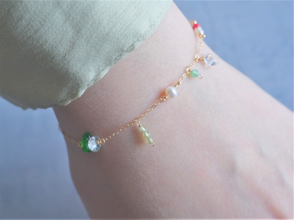 cream soda bracelet：天然石ブレスレット　クロムダイオプサイド×サンゴ×ペリドット×淡水パール 1枚目の画像